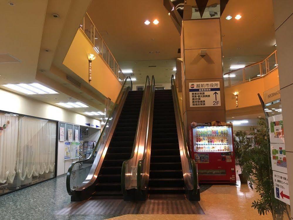 Hotel Crown Hills Takefu Echizen  Buitenkant foto